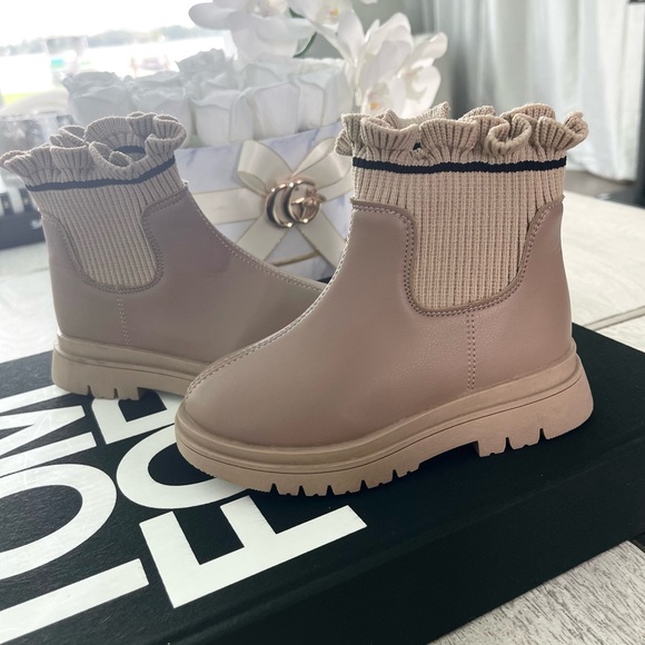 School Preppy Boots new - Picture 1 of 7